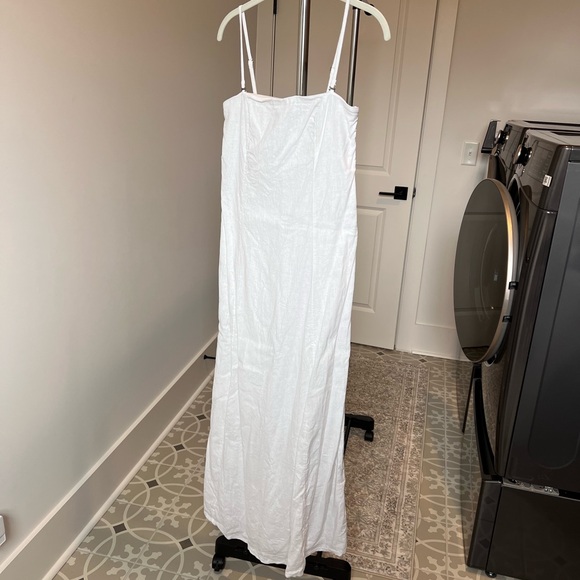 Abercrombie & Fitch White Linen Blend Maxi - Picture 2 of 6